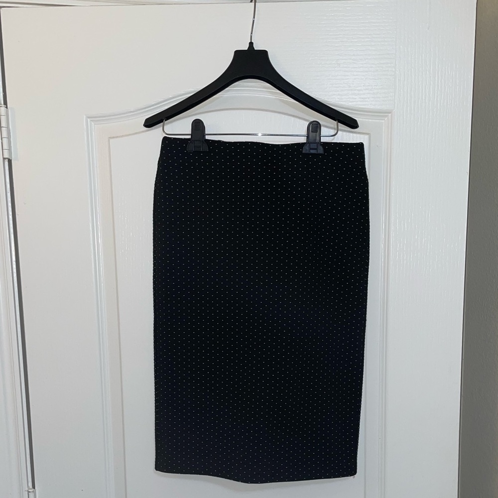 🔘LOFT Black/White Dot Pull On Pencil Skirt 🔘